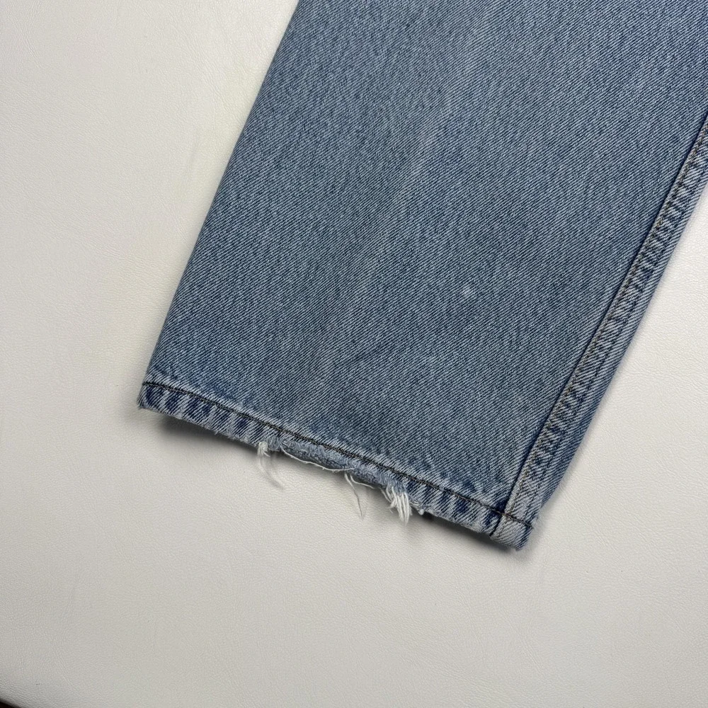 Vintage Levis 501 Y2K Jeans Mens 33x32 Light Wash Blue Button Fly Denim 90s